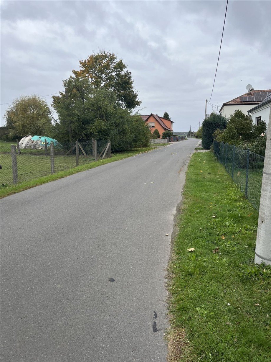 Straße vor dem Grundstück (nördliche Richtung) Wohngrundstück Nichtewitz
