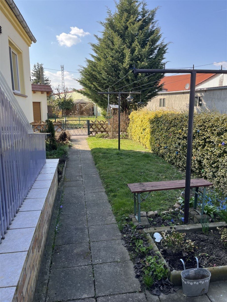 Garten hinter dem Haus Einfamilienhaus Neiden