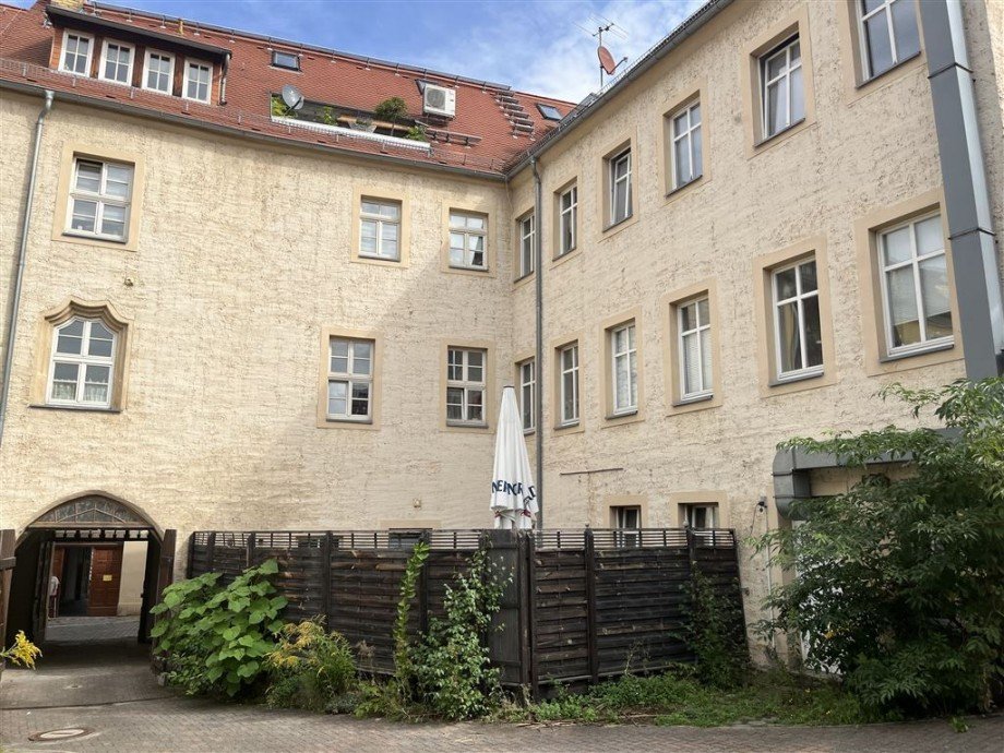 Außenbereich der Cocktailbar Mehrfamilienhaus Torgau