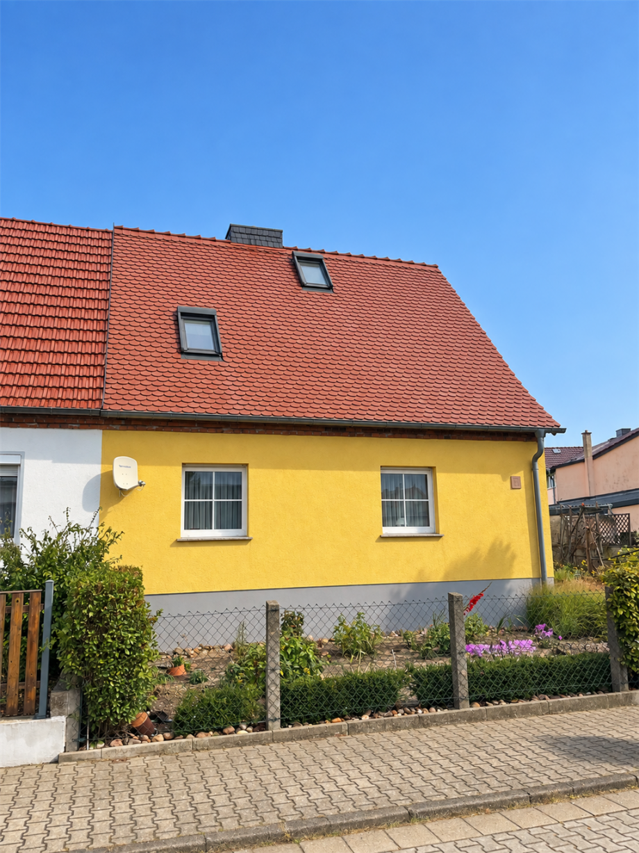 Haus außen Doppelhaushälfte Zwethau