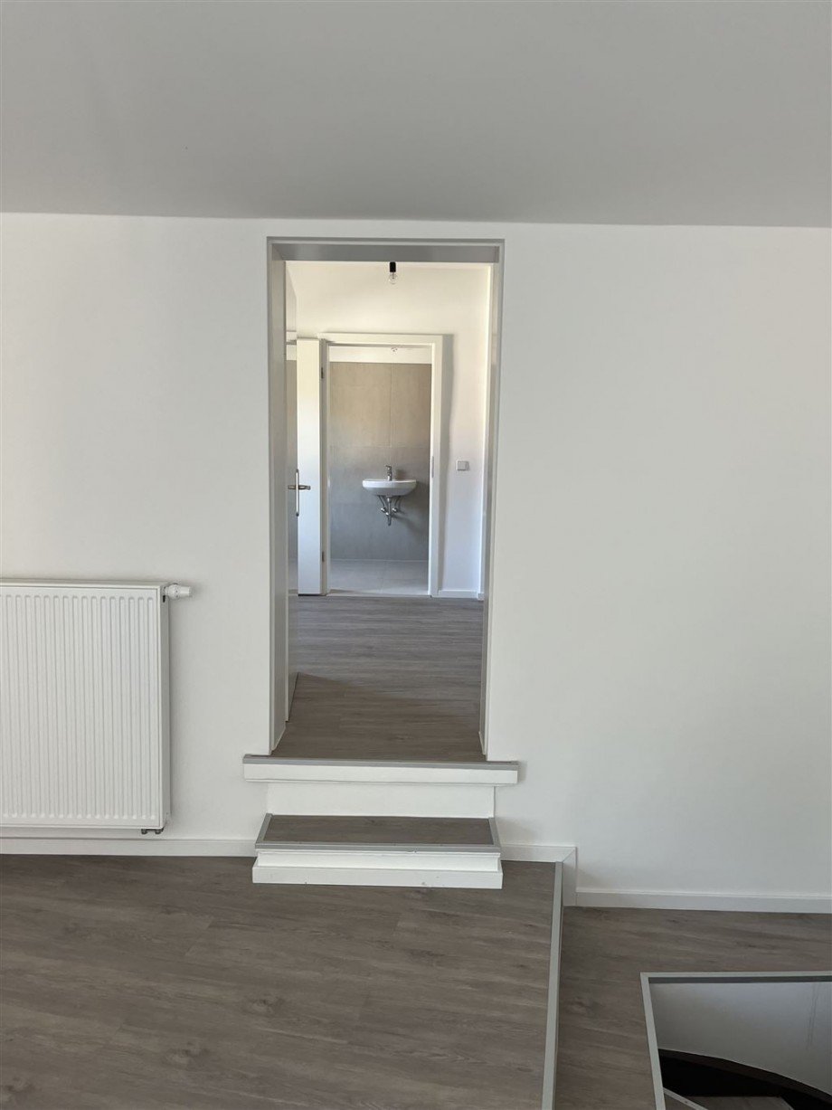 Zugang vom Wohnzimmer zur Küche Etagenwohnung Torgau