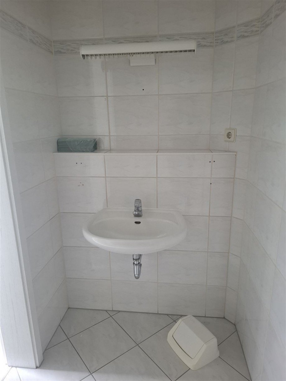 Tageslicht - Gäste-WC Praxis Belgern b Torgau