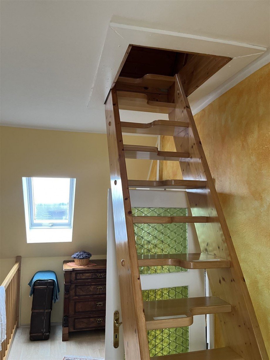 Treppe zum Dachboden Doppelhaushälfte Zwethau