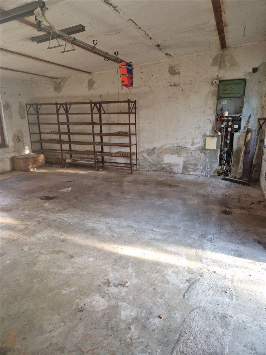 Garage innen Doppelhaushälfte Dommitzsch
